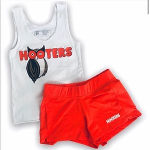 Hooters uniform